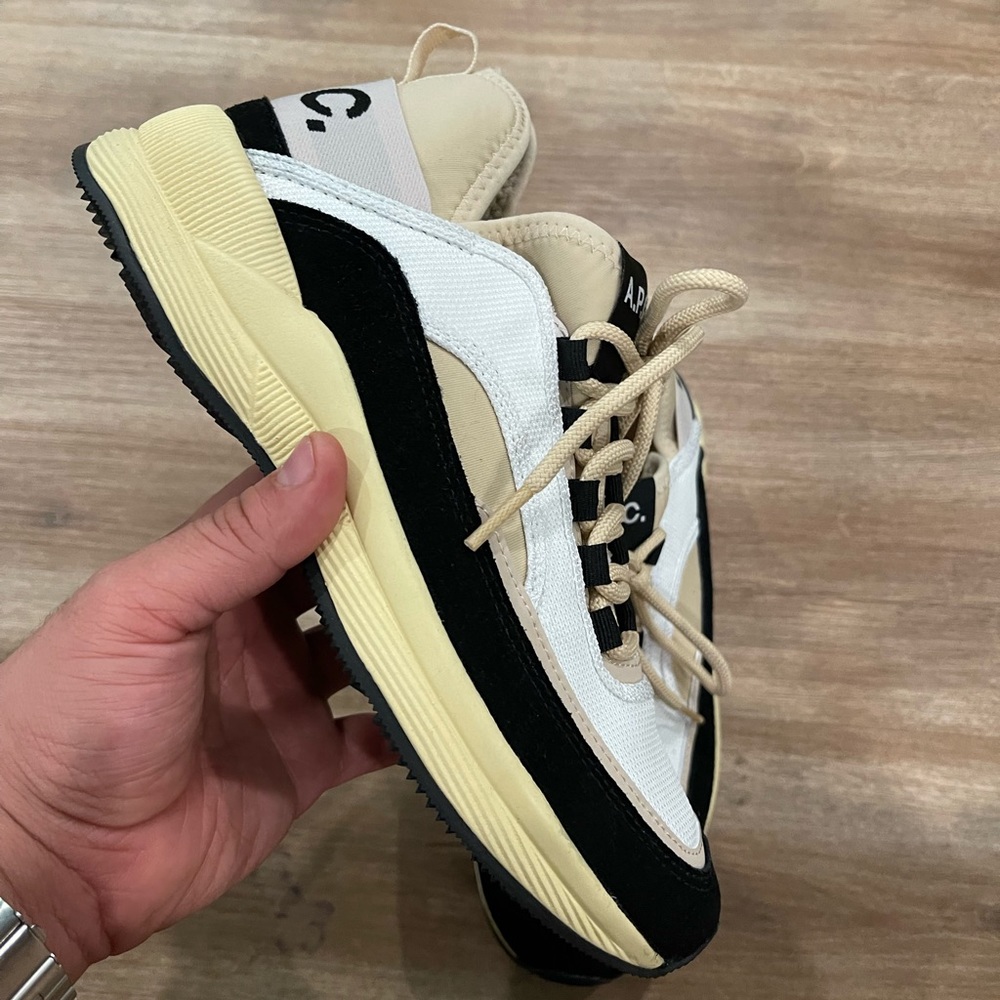 A.P.C Run Around Sneakers In Beige